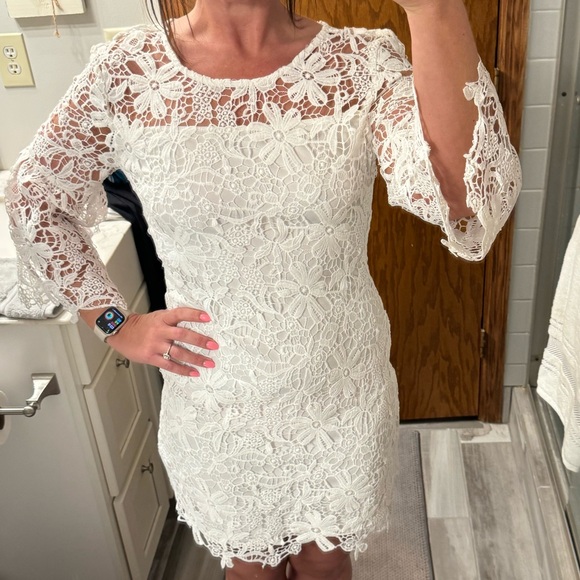 Bisou Bisou Lace Dress - Picture 4 of 4